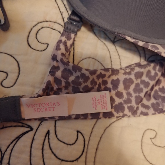 VS bra - Picture 2 of 2